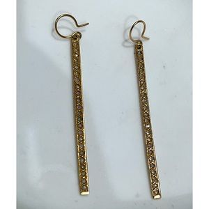 Me & Ro 18k brushed Gold earrings with white Diamonds